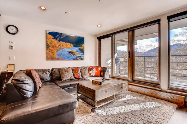 Simba Run Condos 2Bed 2Bath