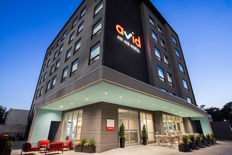 avid hotel Brooklyn Dyker Heights by IHG
